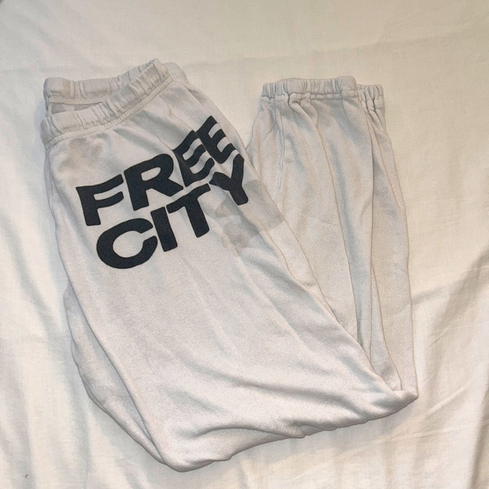 Free city white sweatpants